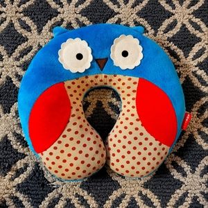 Skip Hop neck pillow